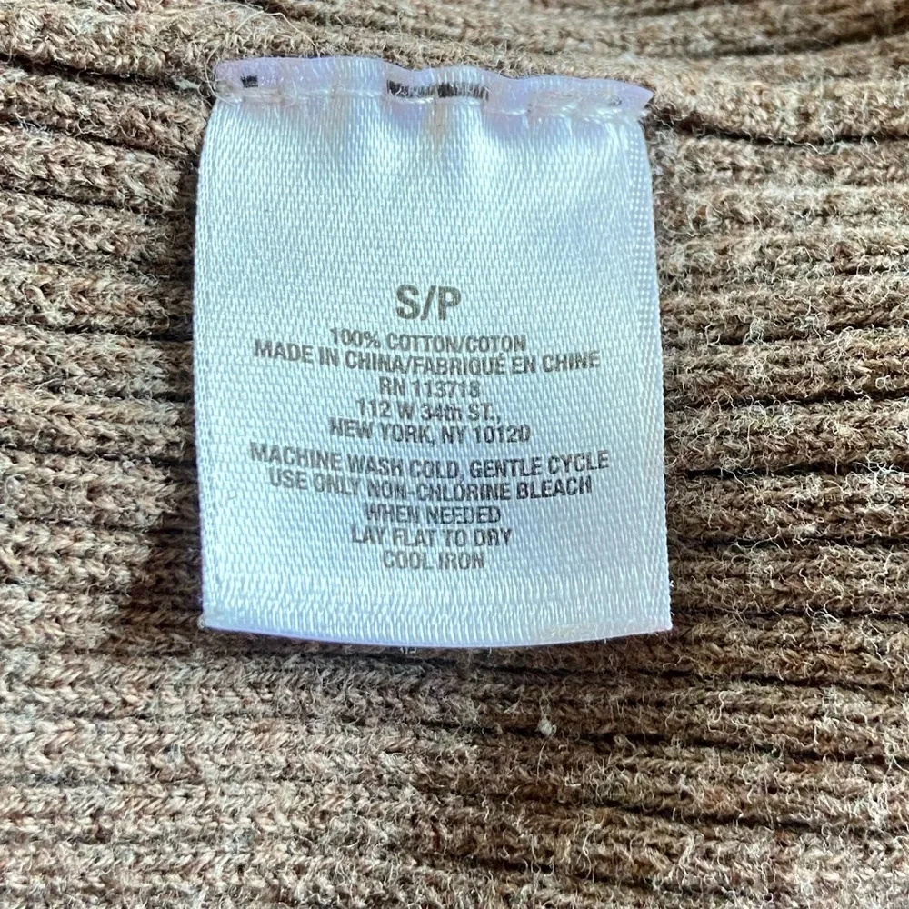 Woman’s sweater - Picture 4 of 4